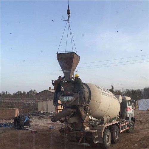 武胜县“精准瞄准”—— 吊车的 “定位导航” 技术